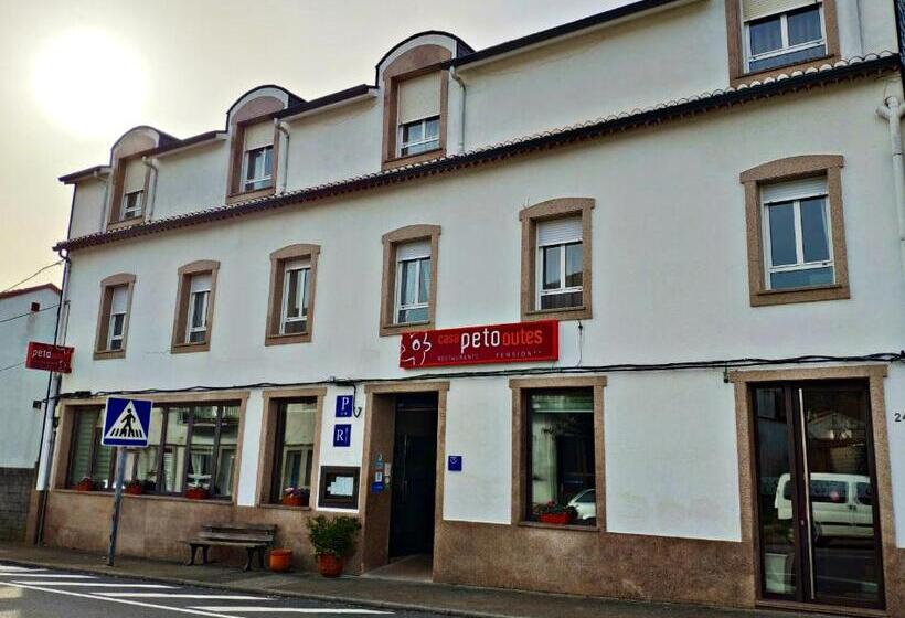 بنسيون Casa Peto Outes