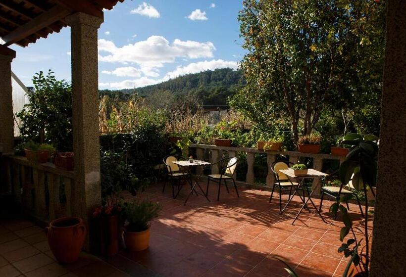 بنسيون Casa Peto Outes