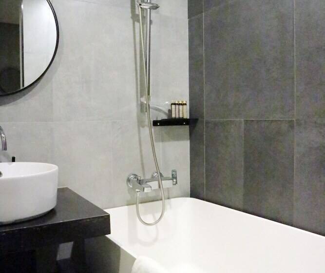 酒店 Alice And Trunk