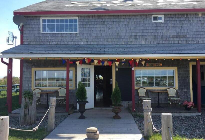 בית מלון כפרי Auberge Café Acadien