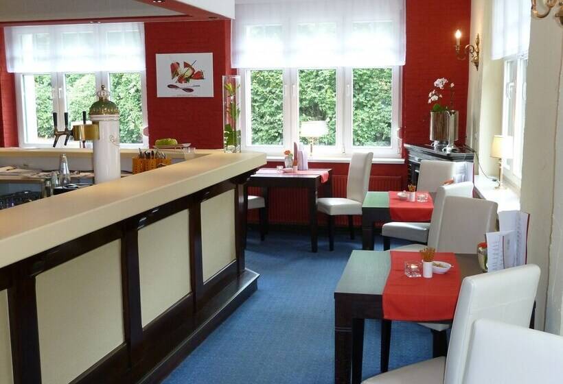 فندق Gasthof Goldener Hahn