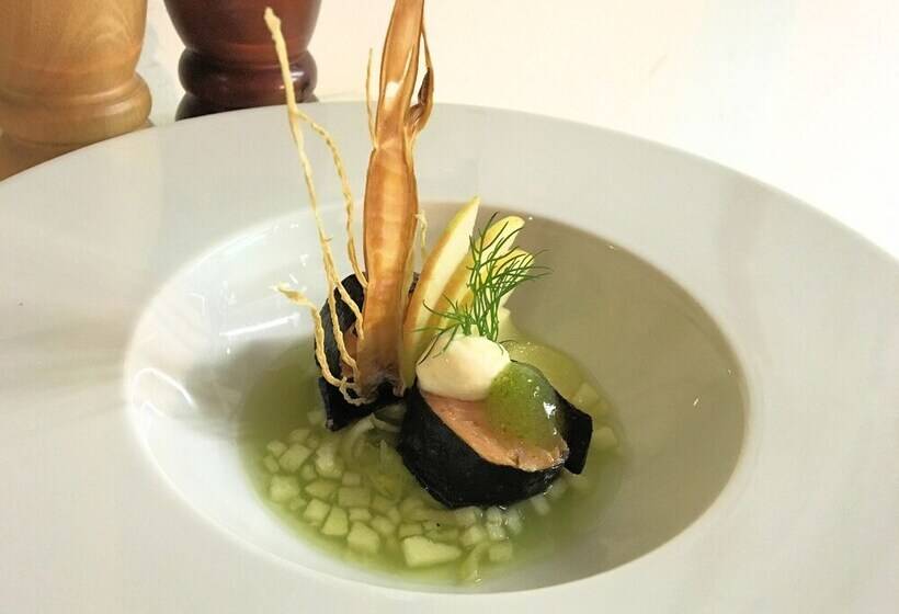 فندق Gasthof Goldener Hahn