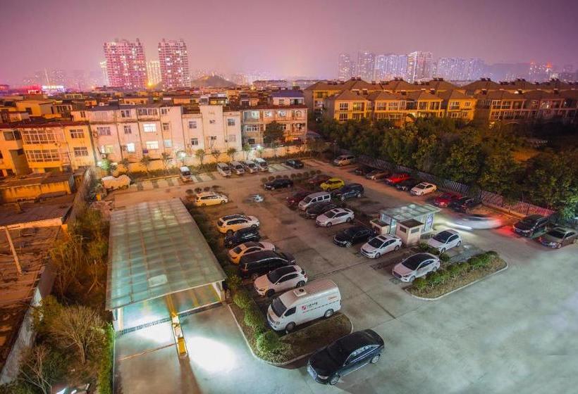 בית מלון כפרי N33  Huai An Bochishan Park Branch