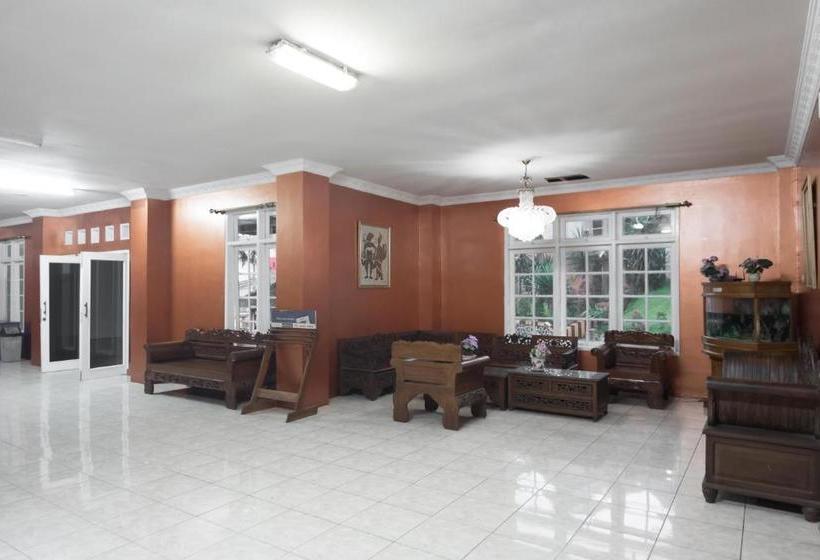 酒店 Reddoorz Syariah Near Taman Wisata Matahari