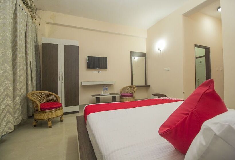 Oyo 28084 Hotel Pangolin