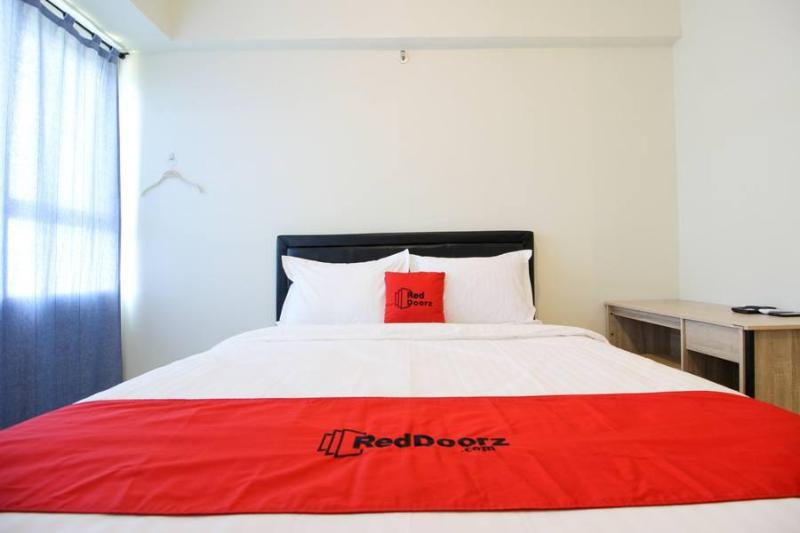 膳宿费 Reddoorz Plus @ Laksda Adisucipto Street