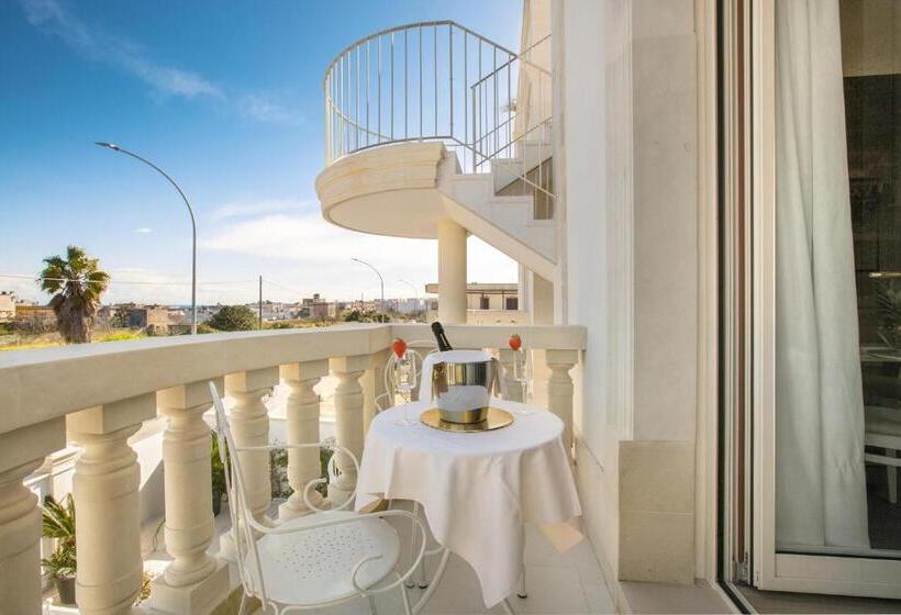 مبيت وإفطار Acquaviva Suites