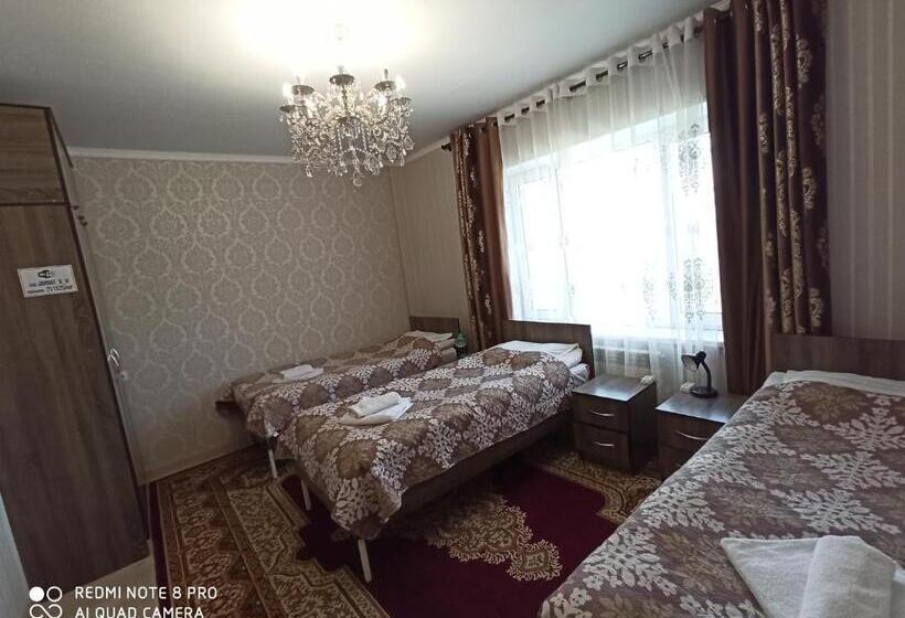 تختخواب و صبحانه Guest House Nuri