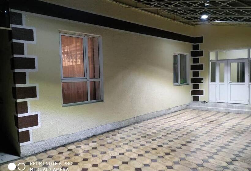 تختخواب و صبحانه Guest House Nuri