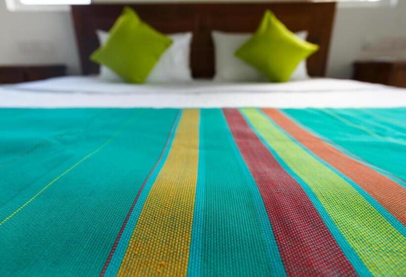 Отель Blue Sands Beach Resort