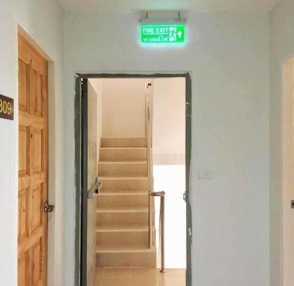 ホテル Boonbundal