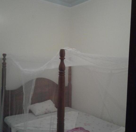 هتل Freedom Guest House