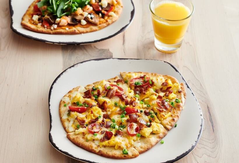 فندق Holiday Inn & Suites Cedar Falls Waterloo Event Ctr, An Ihg