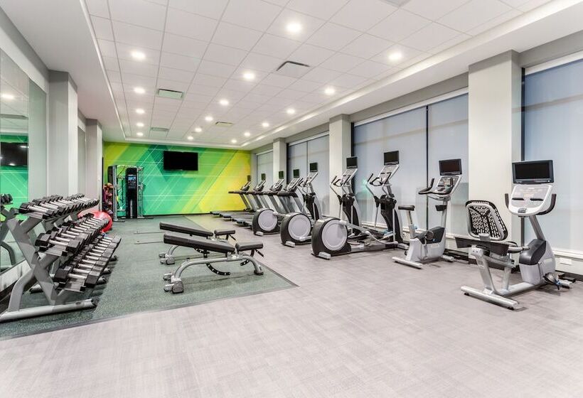 فندق Holiday Inn & Suites Cedar Falls Waterloo Event Ctr, An Ihg