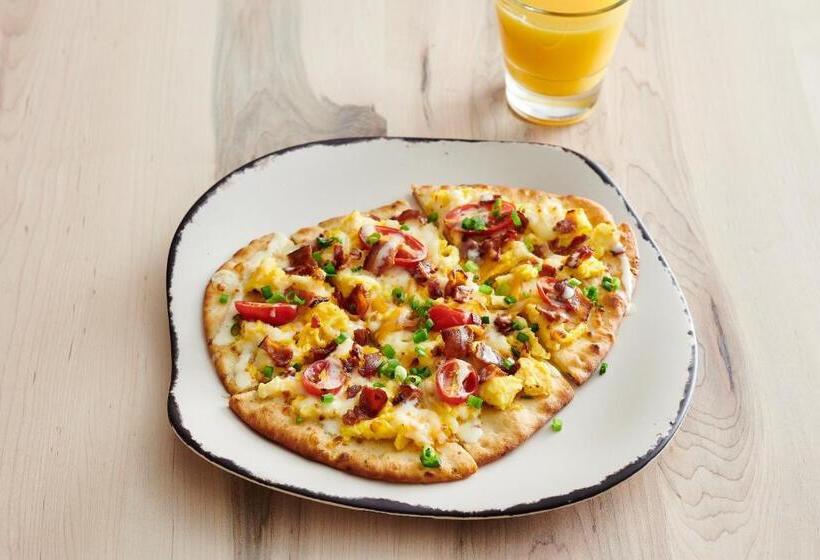 فندق Holiday Inn & Suites Cedar Falls Waterloo Event Ctr, An Ihg