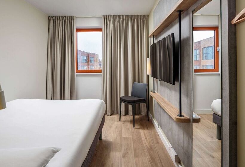 ホテル Ibis Budget Swindon