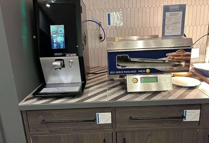 ホテル Ibis Budget Swindon