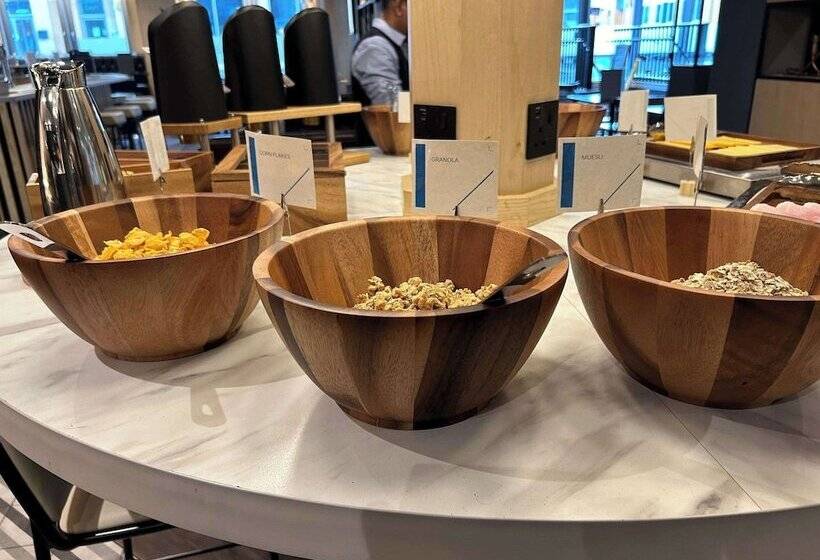 ホテル Ibis Budget Swindon