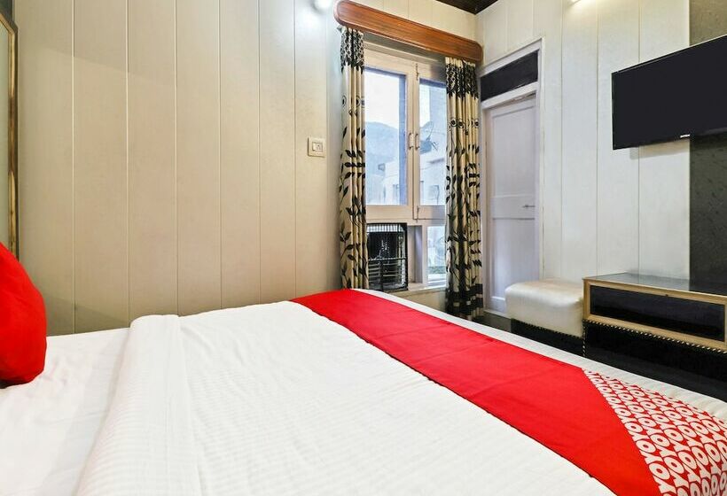 فندق Oyo 24244 Chamunda View