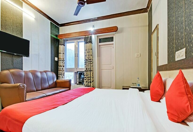 فندق Oyo 24244 Chamunda View