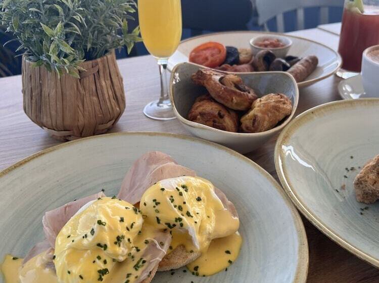 فندق The Olde Ship Inn