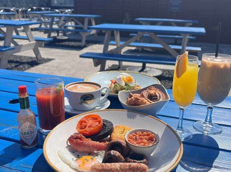 فندق The Olde Ship Inn