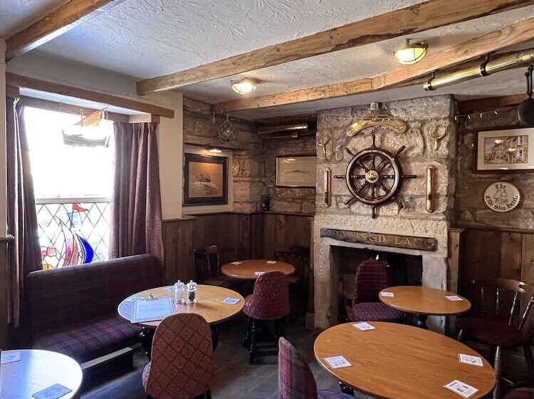 فندق The Olde Ship Inn