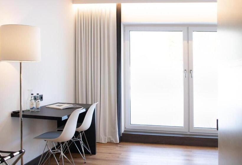 Kf Hotel By Wmm Hotels