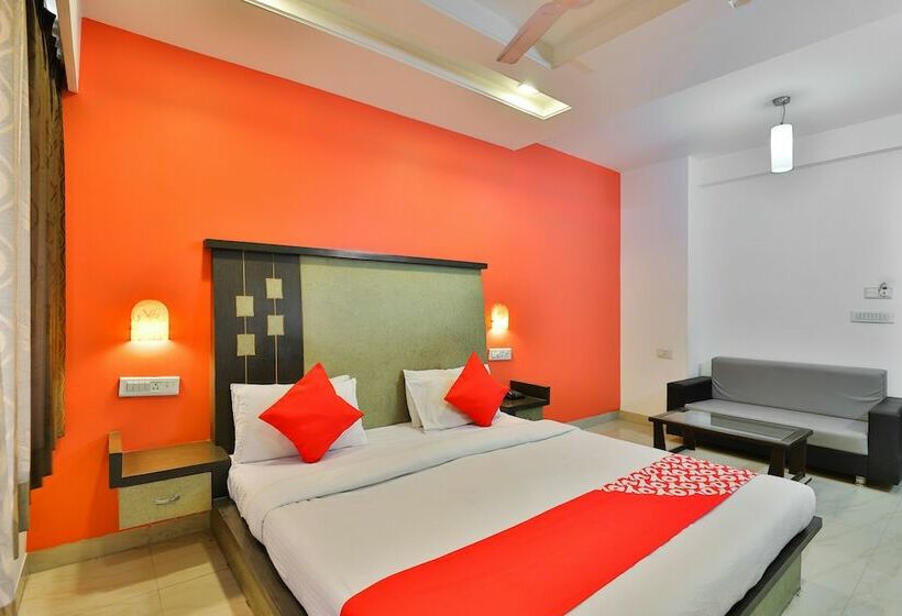 Oyo 22574 Hotel Deep Palace