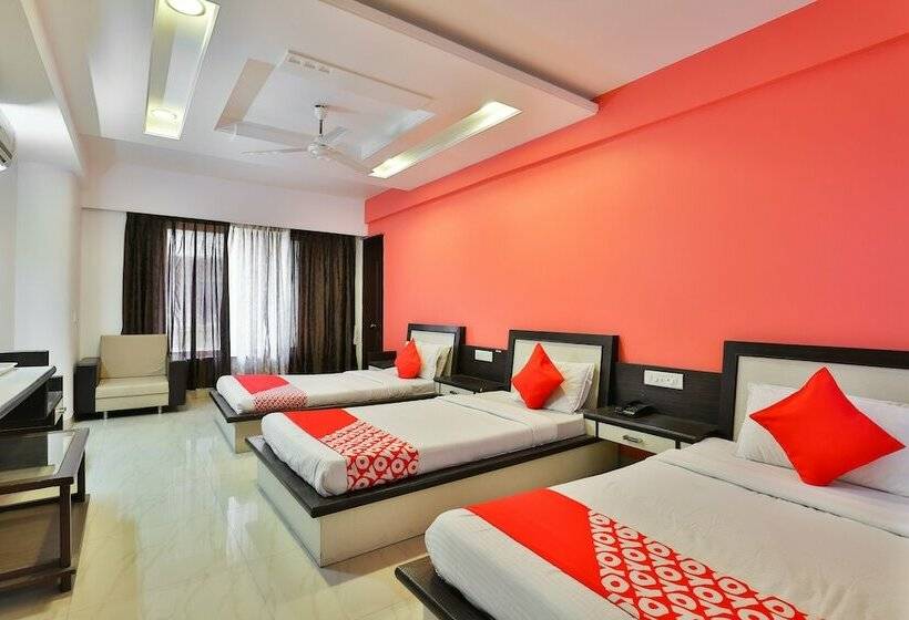 Oyo 22574 Hotel Deep Palace