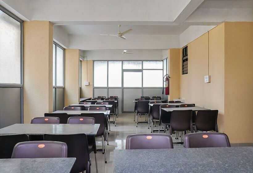 Oyo 24143 Flagship Hotel Blue Orchid