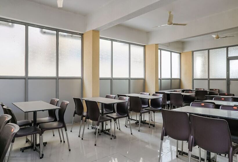 Oyo 24143 Flagship Hotel Blue Orchid