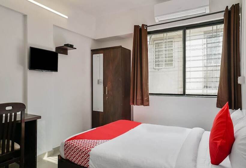 Oyo 24143 Flagship Hotel Blue Orchid