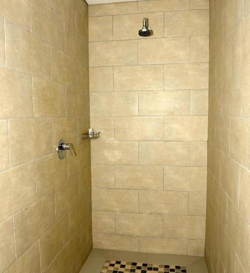 بنسيون Kleinmond Lodge