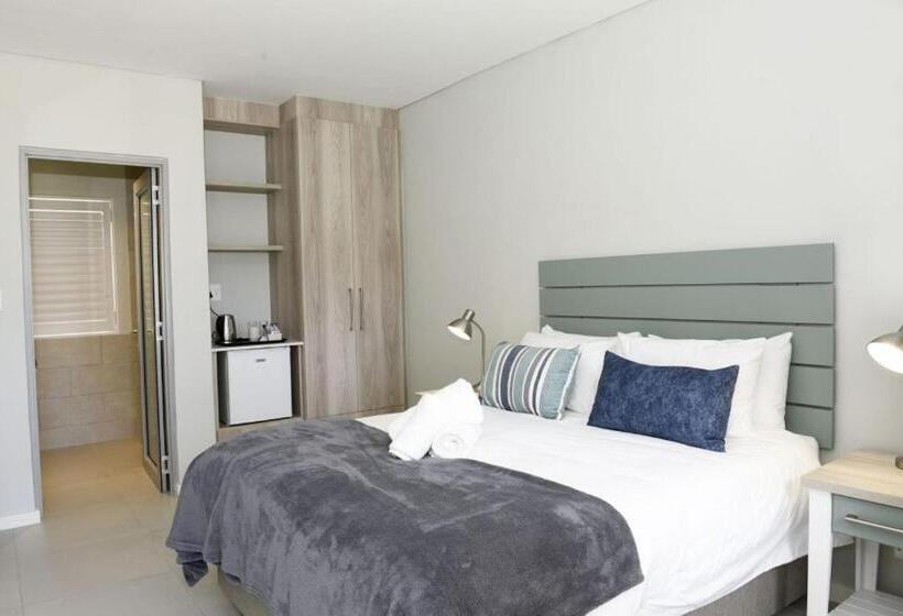 بنسيون Kleinmond Lodge