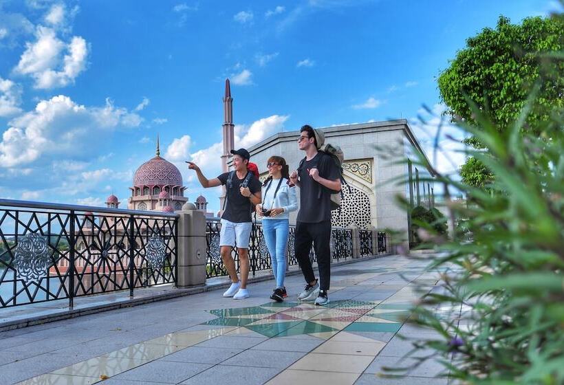 The Bedpackers Hostel