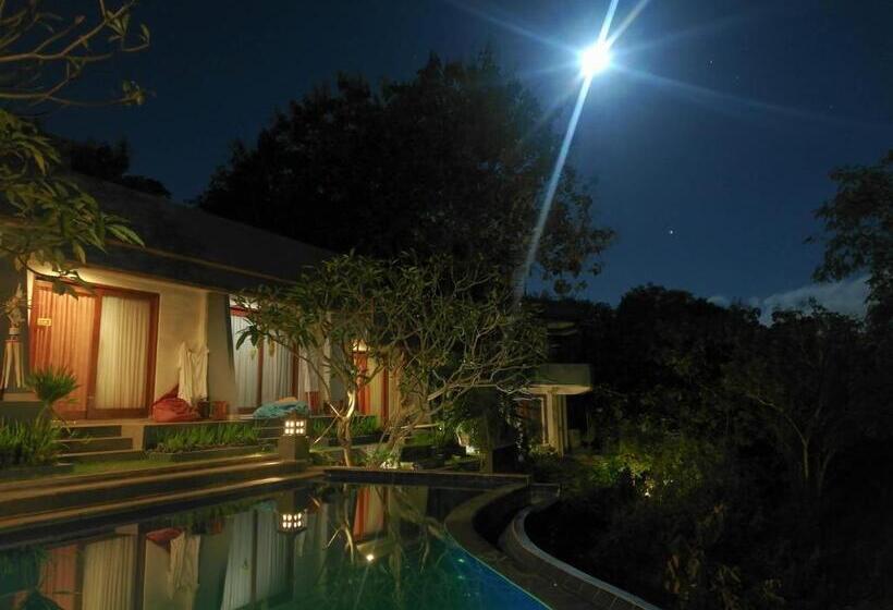 ユースホステル Bagus Ink Surf Camp