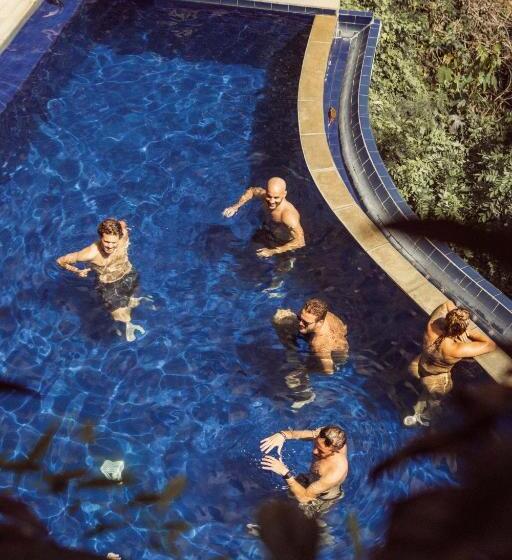 ユースホステル Bagus Ink Surf Camp