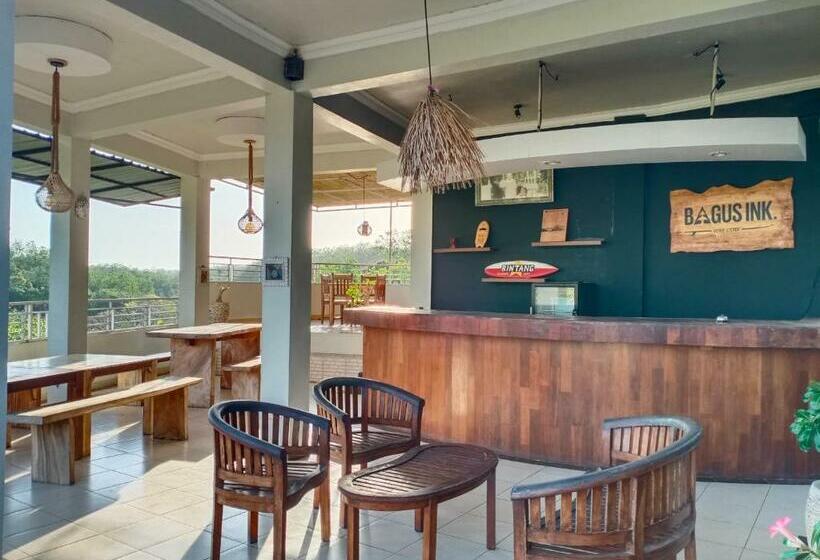 ユースホステル Bagus Ink Surf Camp