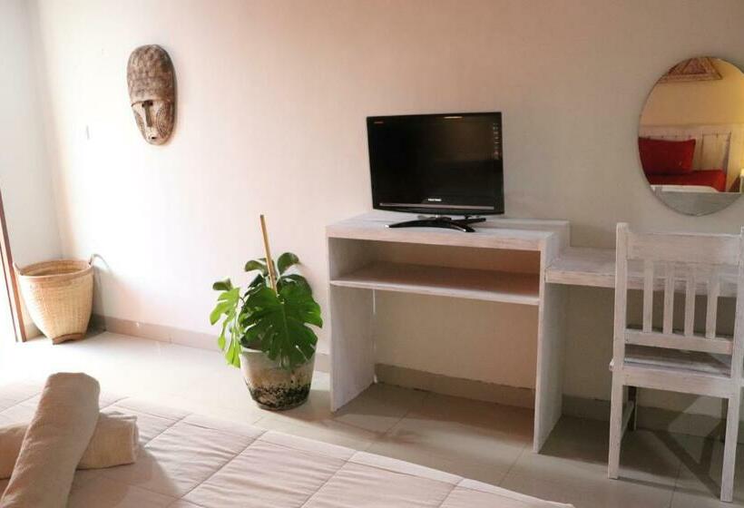 ユースホステル Bagus Ink Surf Camp