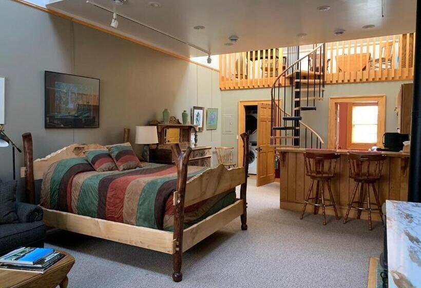 ベッドアンドブレックファースト Abe's Spring Street Guest House