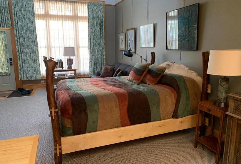 تختخواب و صبحانه Abe's Spring Street Guest House