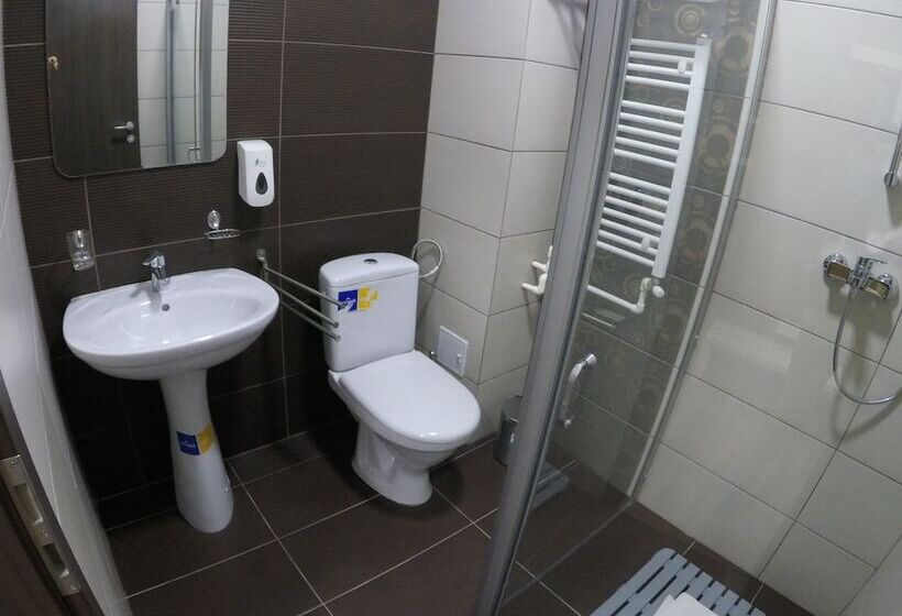 ベッドアンドブレックファースト Hb Brilliant