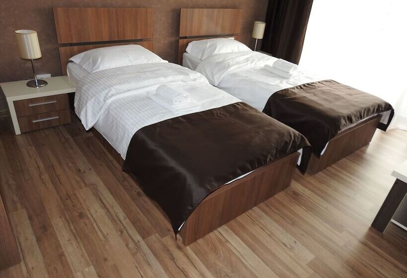 ベッドアンドブレックファースト Hb Brilliant