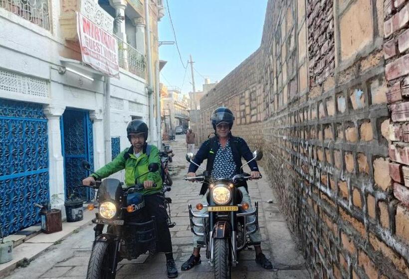 تختخواب و صبحانه Mirvana Guest House & Camel Safari