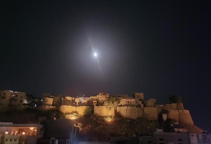 تختخواب و صبحانه Mirvana Guest House & Camel Safari