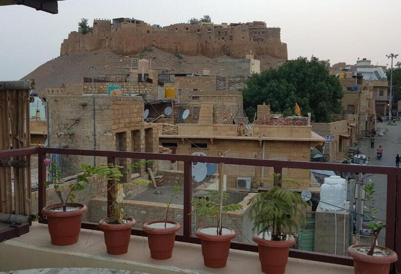 تختخواب و صبحانه Mirvana Guest House & Camel Safari