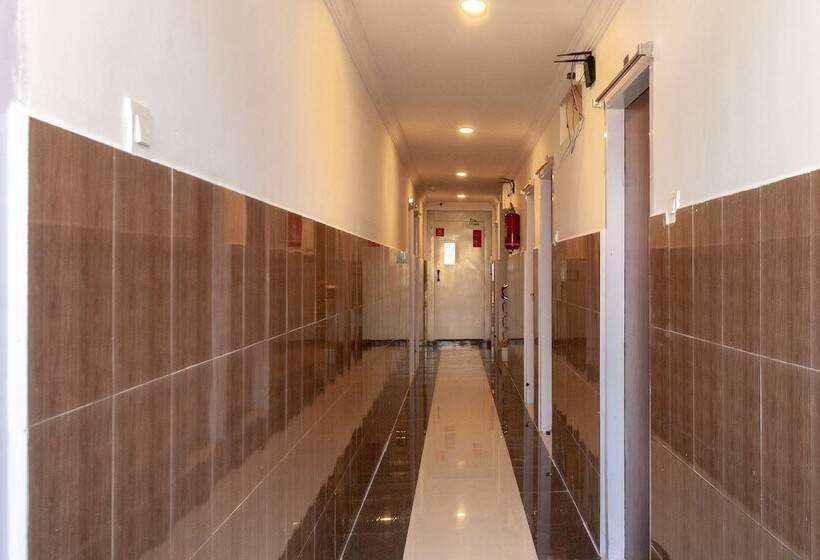 Отель Capital O Srinivasa Residency