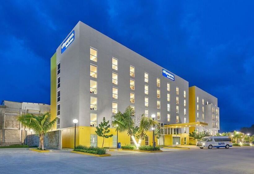 בית מלון כפרי City Express By Marriott Tapachula