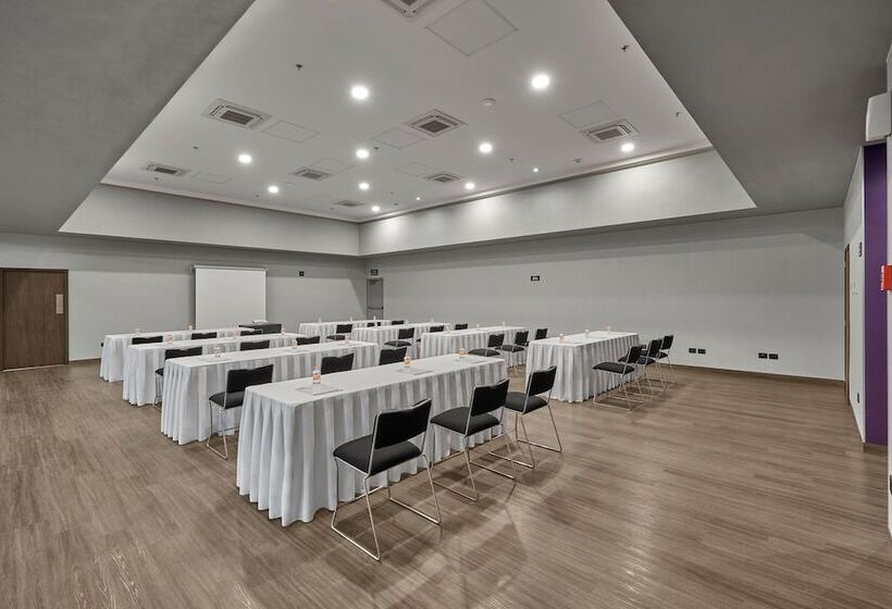 בית מלון כפרי City Express By Marriott Tapachula